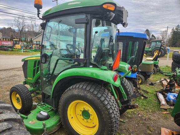 Image of John Deere 3039R equipment image 1