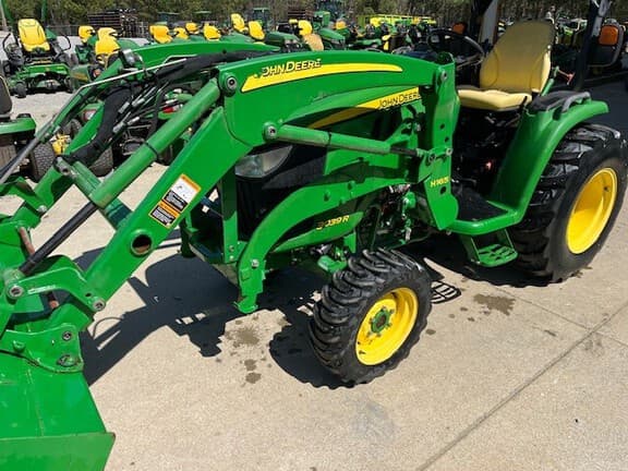 Image of John Deere 3039R equipment image 1