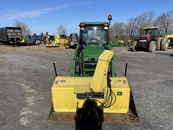 Image of John Deere 3039R equipment image 1