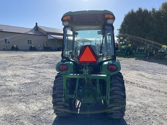 Image of John Deere 3039R equipment image 3