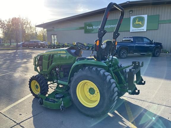 Image of John Deere 3046R equipment image 1