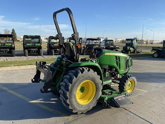 Image of John Deere 3046R equipment image 3