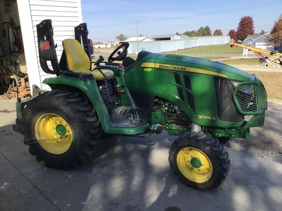 2016 John Deere 3046R Image