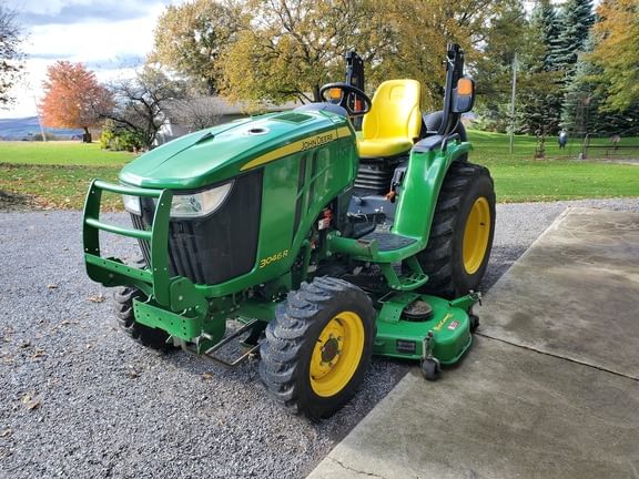Main image John Deere 3046R