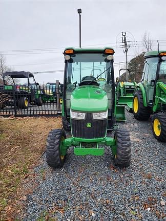Image of John Deere 3046R equipment image 2