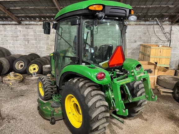 Image of John Deere 3046R equipment image 1