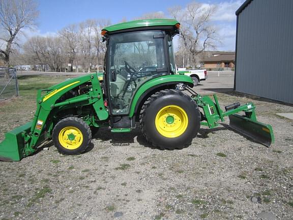 Image of John Deere 3046R equipment image 1