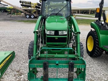 Main image John Deere 3046R
