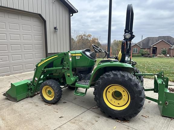 Image of John Deere 3046R Image 0