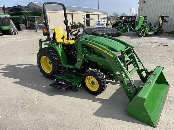 Image of John Deere 3046R equipment image 2