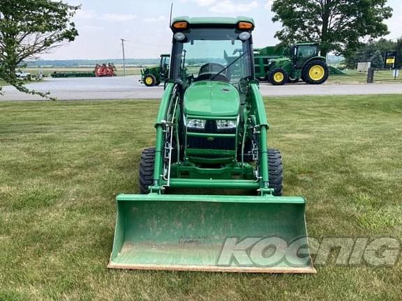 Image of John Deere 3046R equipment image 4