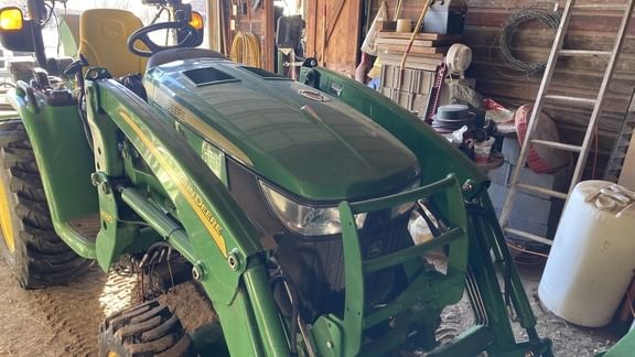 Main image John Deere 3046R