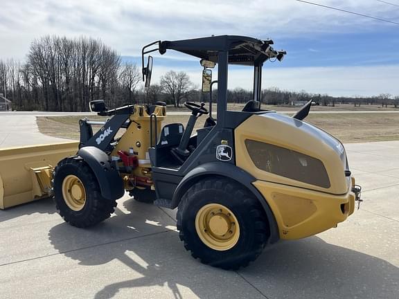 Image of John Deere 304K equipment image 1