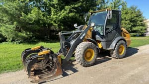 2016 John Deere 304K Image