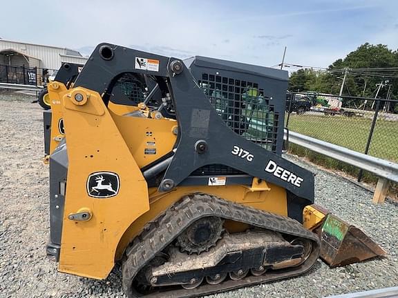 Image of John Deere 317G equipment image 2