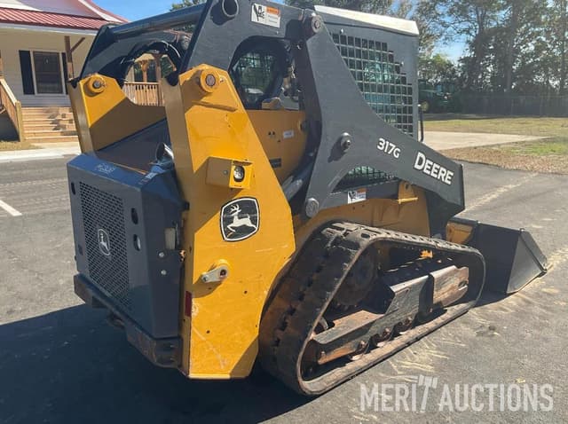 Image of John Deere 317G equipment image 4