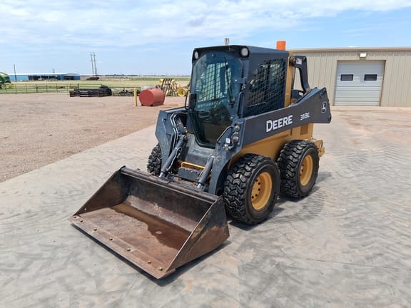 2016 John Deere 318E Equipment Image0