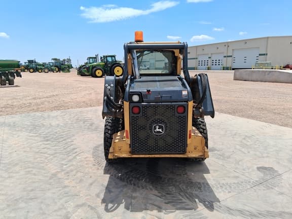 Image of John Deere 318E equipment image 3