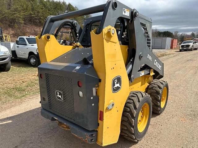 Image of John Deere 318G equipment image 4