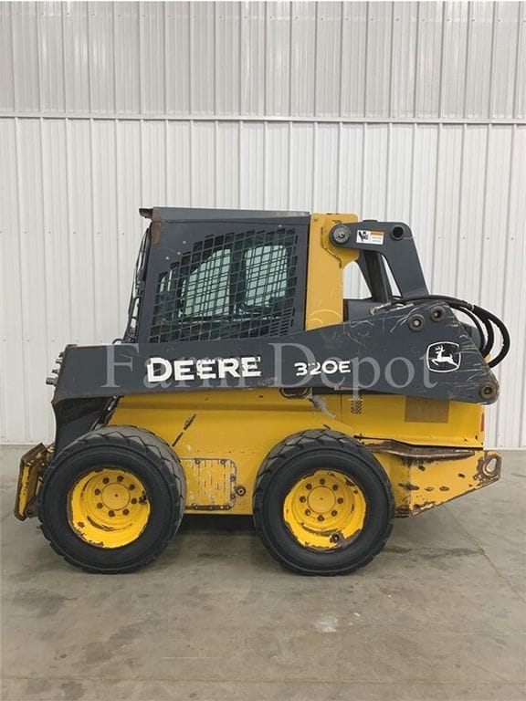 2016 John Deere 320E Equipment Image0