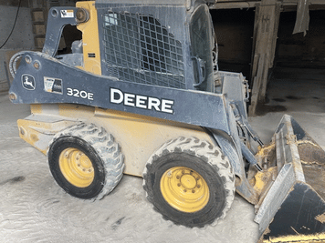 Main image John Deere 320E