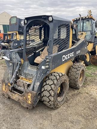 Image of John Deere 320E Primary image