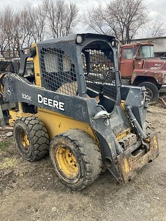 Image of John Deere 320E equipment image 1