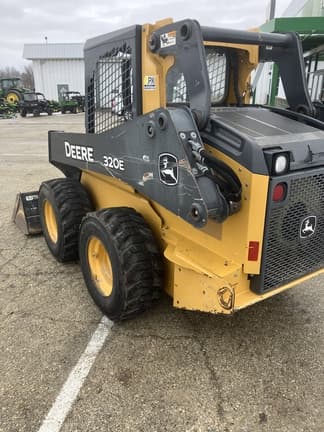 Image of John Deere 320E equipment image 2