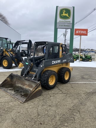 2016 John Deere 320E Equipment Image0