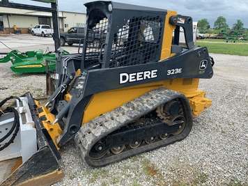 Main image John Deere 323E