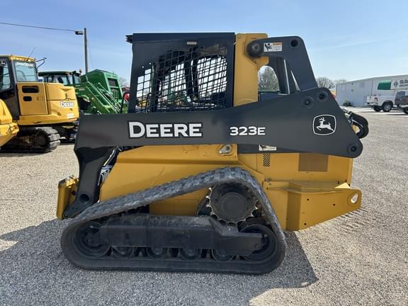 Image of John Deere 323E equipment image 1