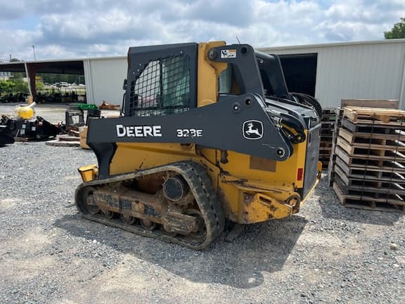 Image of John Deere 323E equipment image 2