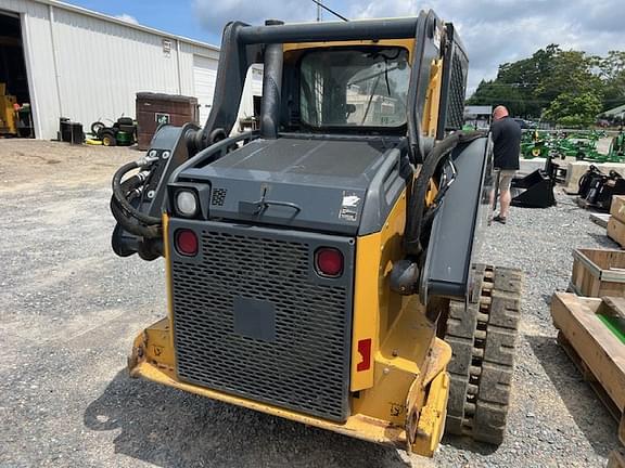 Image of John Deere 323E equipment image 4