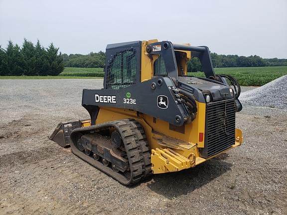 Image of John Deere 323E equipment image 2