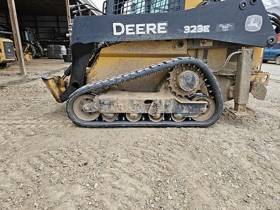 Image of John Deere 323E equipment image 1