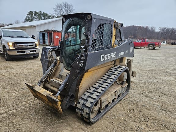 2016 John Deere 323E Equipment Image0