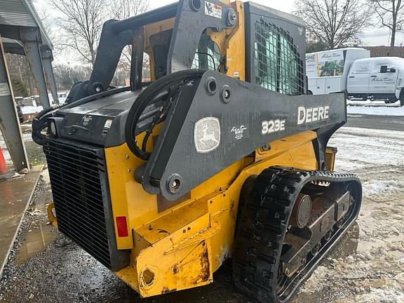 Image of John Deere 323E equipment image 3