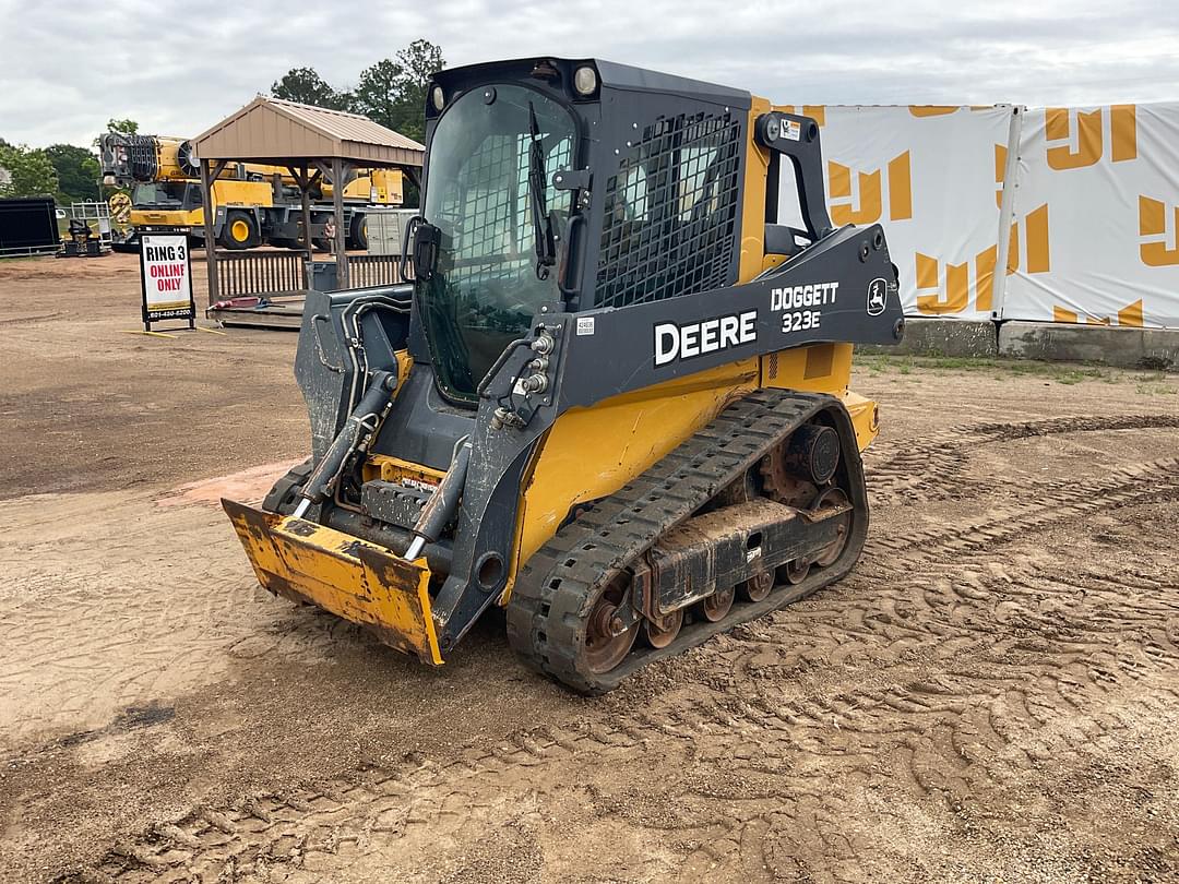 Image of John Deere 323E Primary image