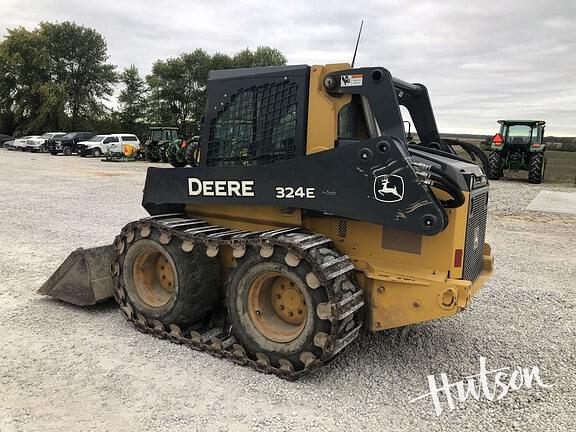 Image of John Deere 324E equipment image 4