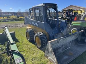 2016 John Deere 324E Image