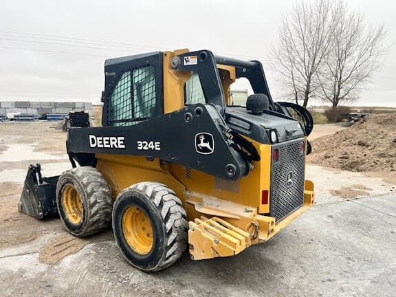 Image of John Deere 324E equipment image 2