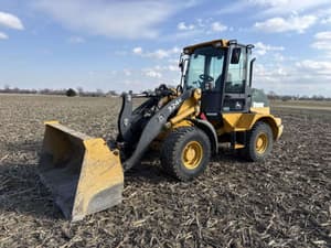 2016 John Deere 324K Image