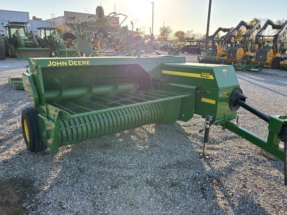 Image of John Deere 328 equipment image 2