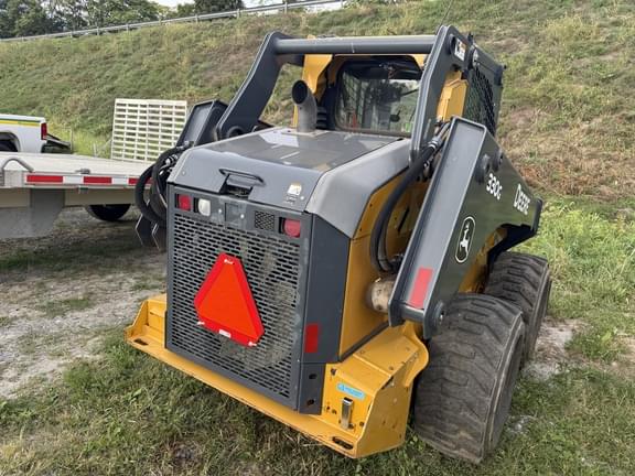 Image of John Deere 330G equipment image 3