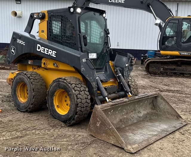 Image of John Deere 330G equipment image 2