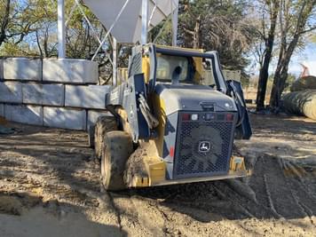 Main image John Deere 332G