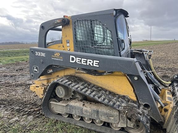 Image of John Deere 333E equipment image 2