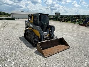 Main image John Deere 333E 4