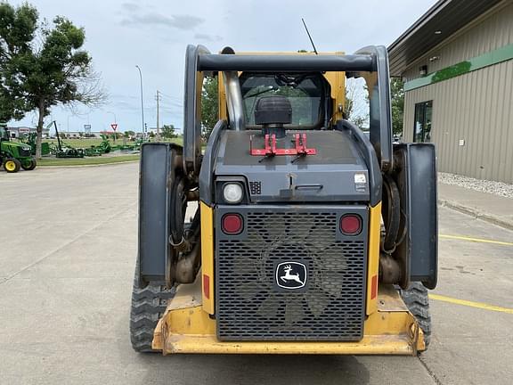 Image of John Deere 333E equipment image 2