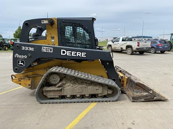 Image of John Deere 333E equipment image 4